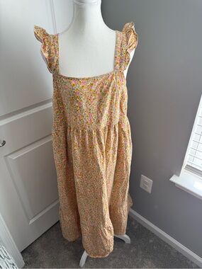 Universal Threads • Floral Dress